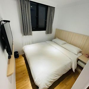 Economy King Room
